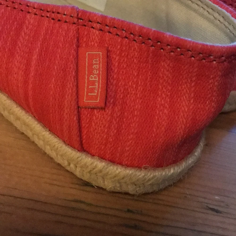 L.L.Bean pink flat espadrilles 8
